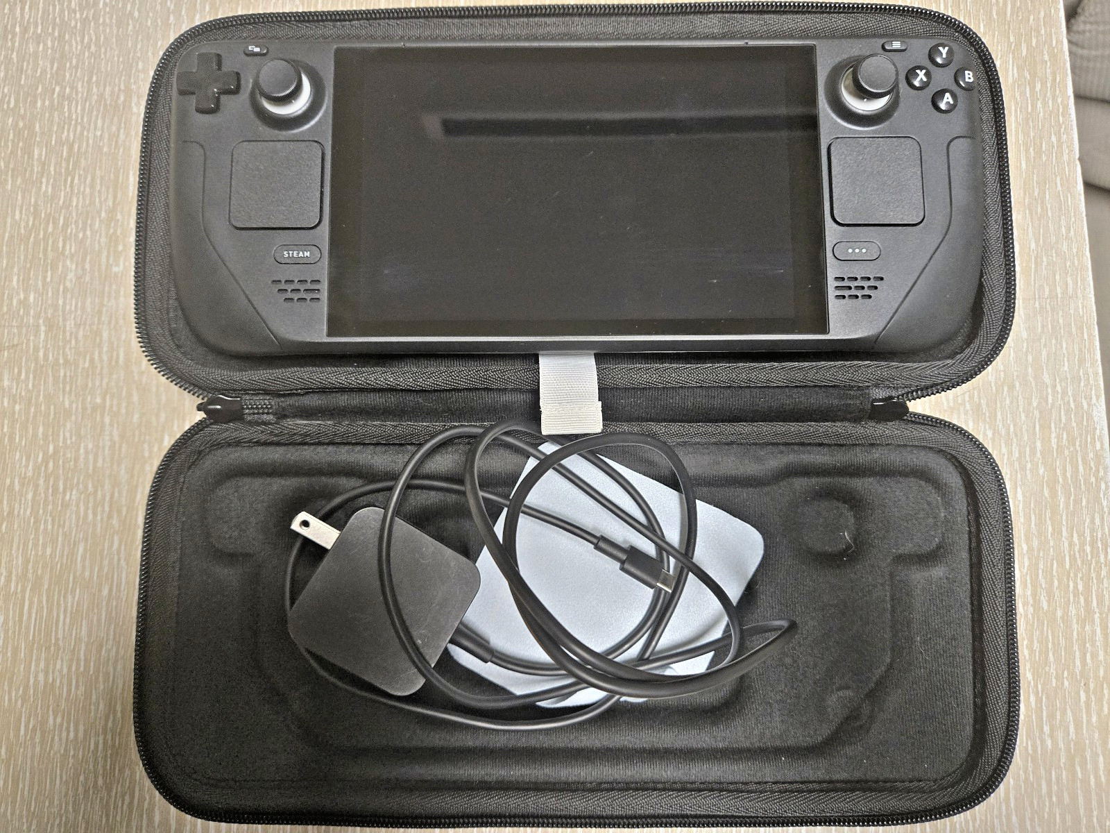 Valve Steam Deck 256gb LCD Handheld System Console Black w/ Carrying Case