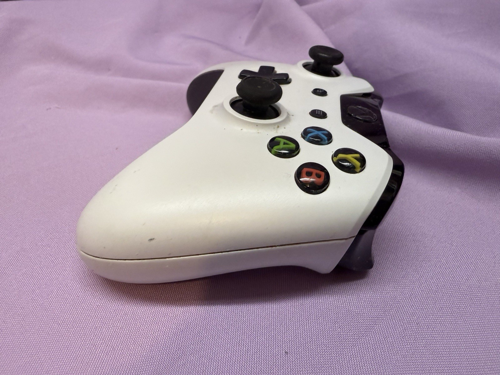 Xbox One 1537 White Wireless Controller! Excellent! Works Great! Ships Free!