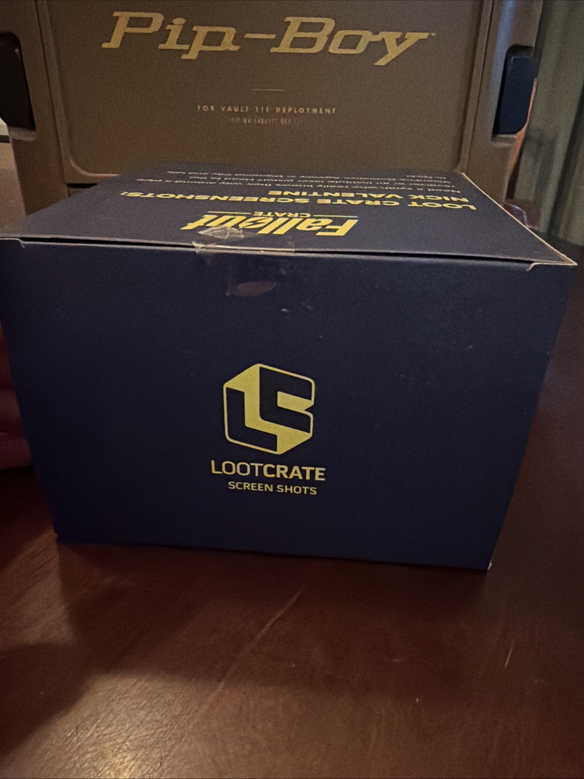 Fallout Crate Loot Crate Screenshots Nick Valentine Figure-New