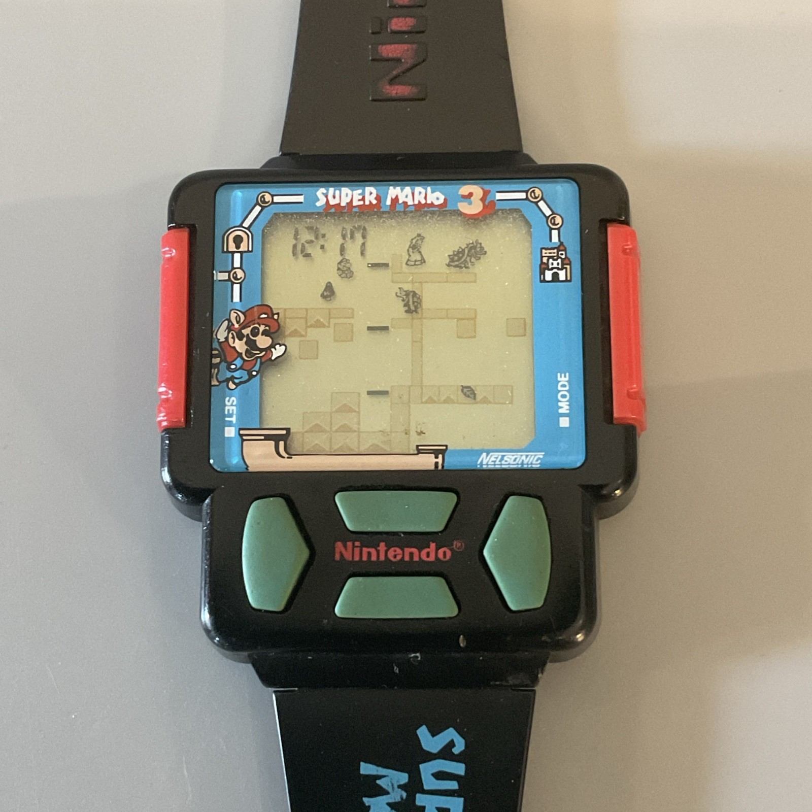 Works! Vintage Super Mario Bros. 3 Nintendo NES Nelsonic Game Wristwatch 1990