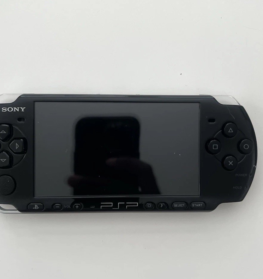 Sony PSP Black Handheld Video Game Console Wi-Fi Headphone Jack w/ Case Charger