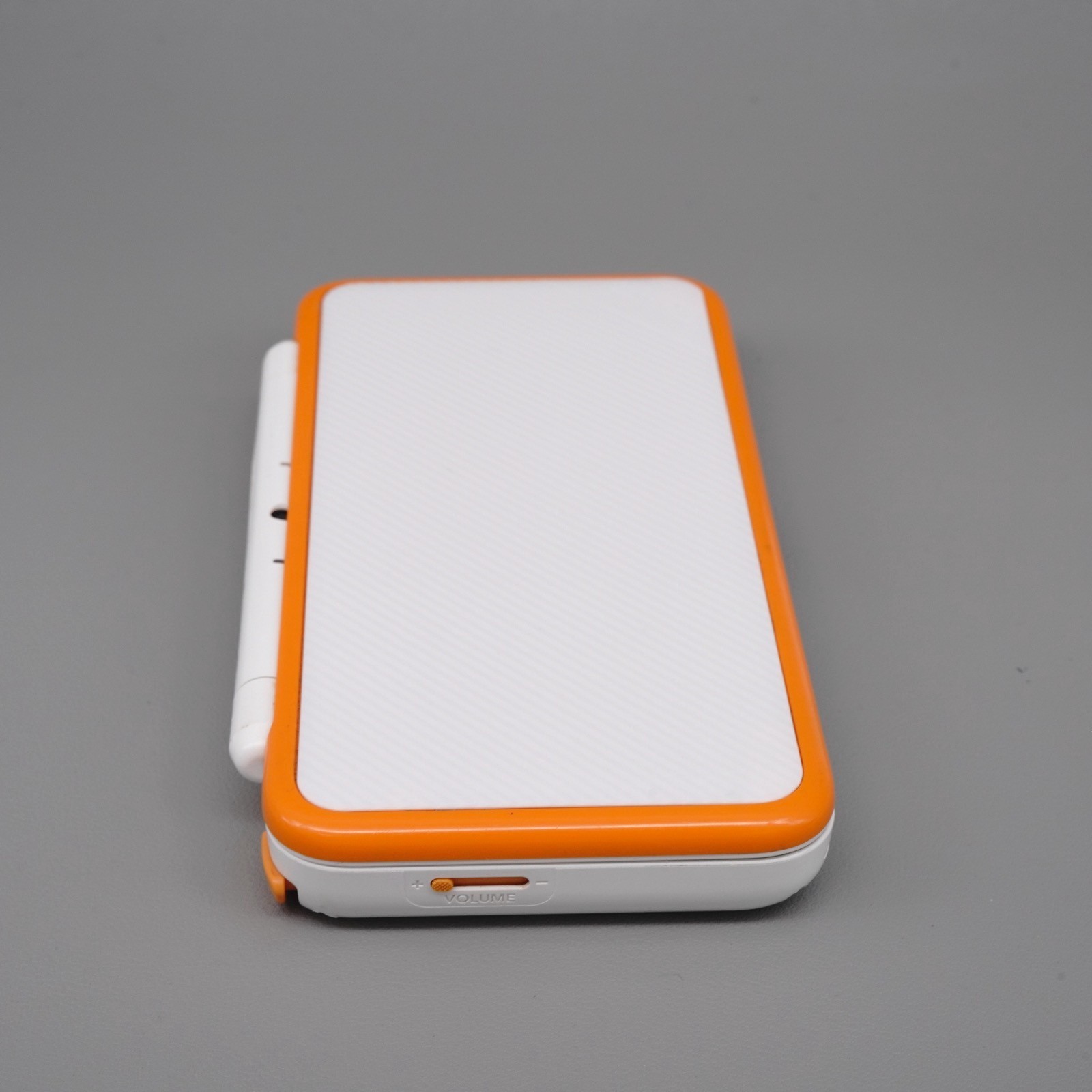 Nintendo “New” 2DS XL LL Console White & Orange w/ extras (USA Seller)
