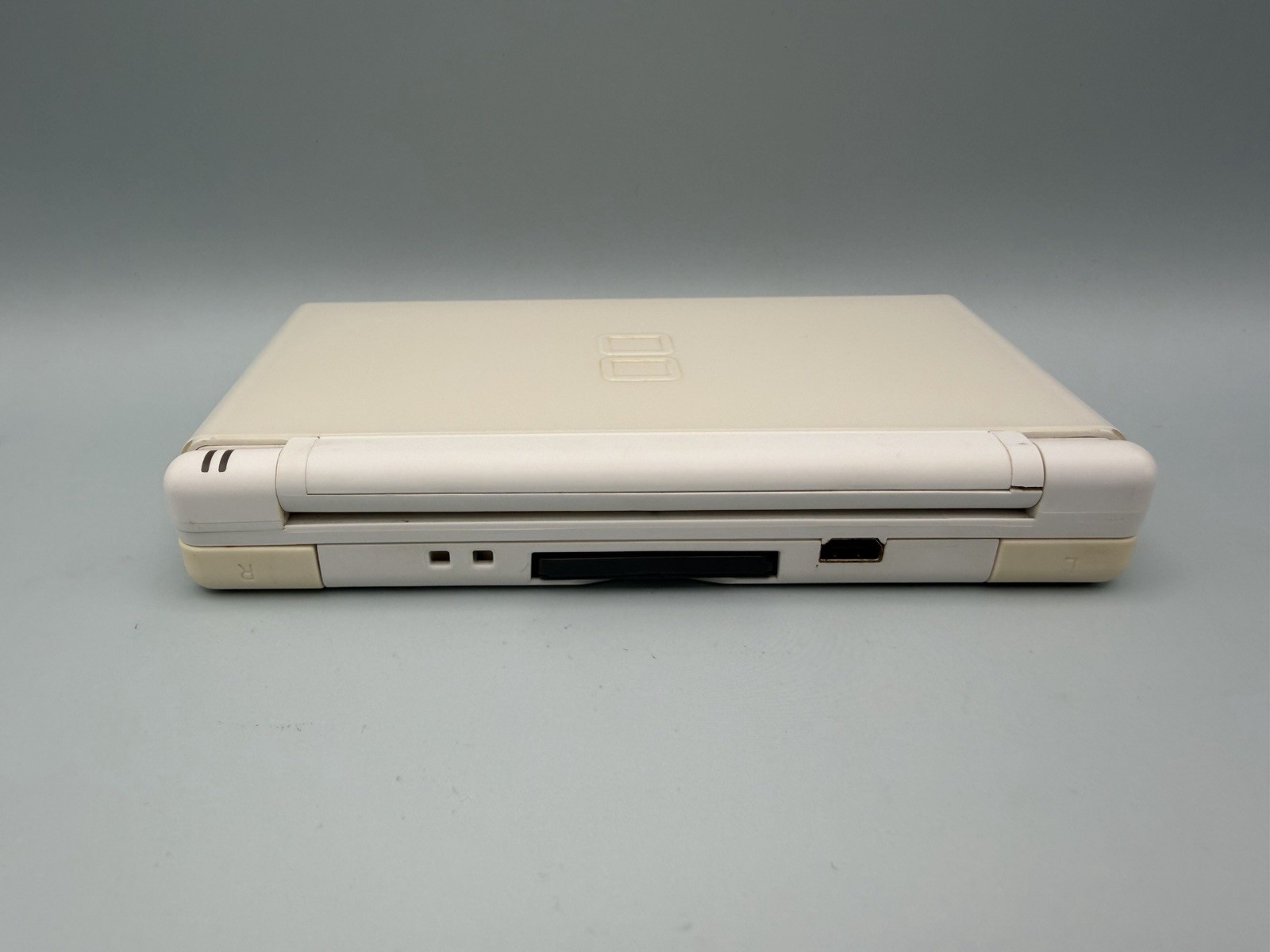 Polar White Nintendo DS Lite Console USG-001 with charger