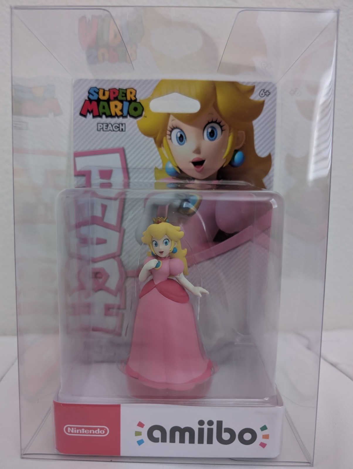 Nintendo Princess Peach Amiibo Super Mario Series (+ Box Protector)