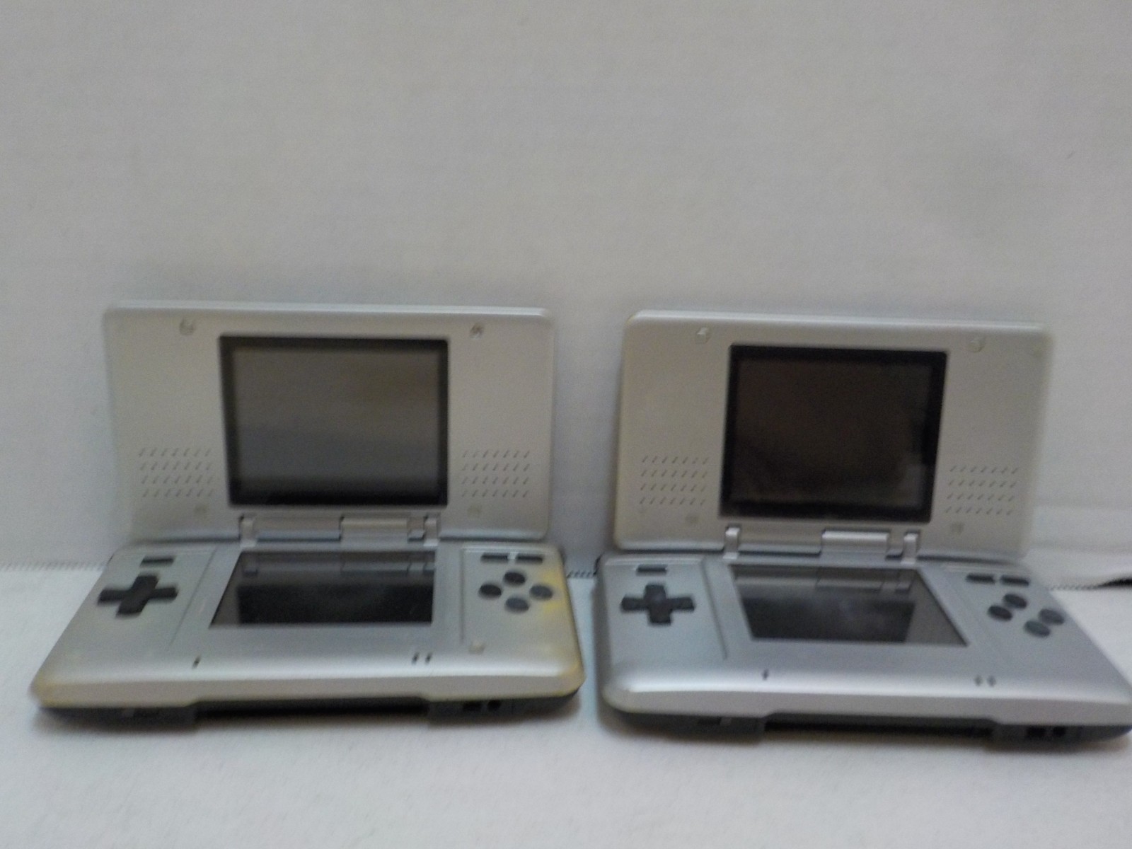 N A406 Nintendo DS Handheld Fat Console For Parts or Repair Silver Lot