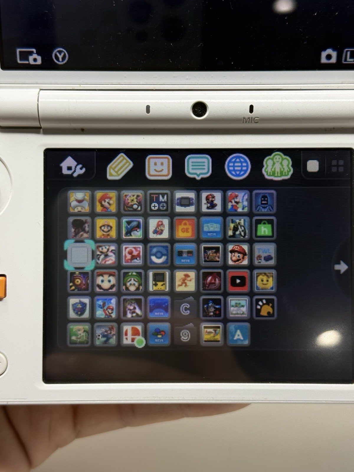 New Nintendo 2DS XL Orange White Handheld USA System w Charger Stylus and Extras