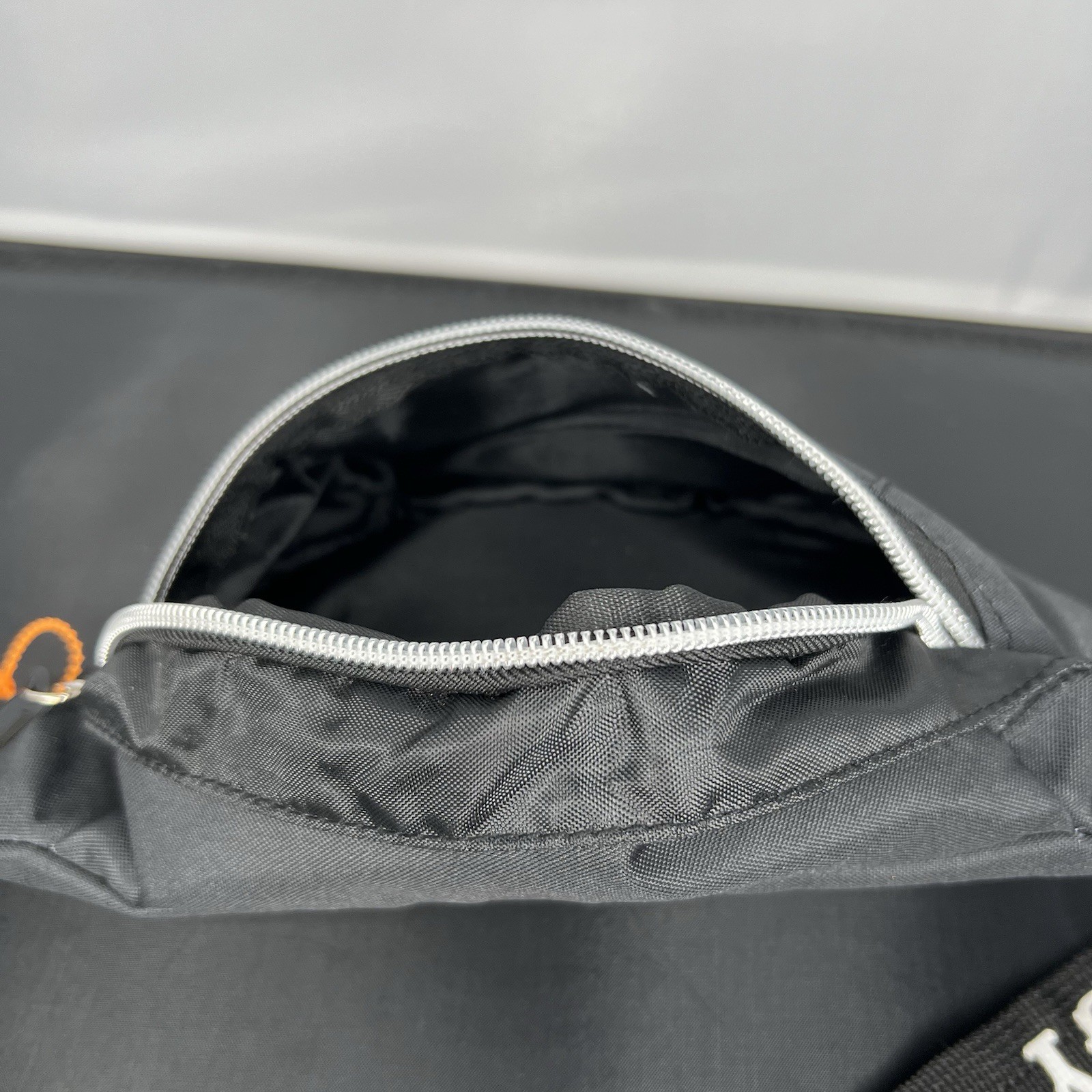 Piggy Roblox Official Fanny Pack – Black Waist Bag – NEW