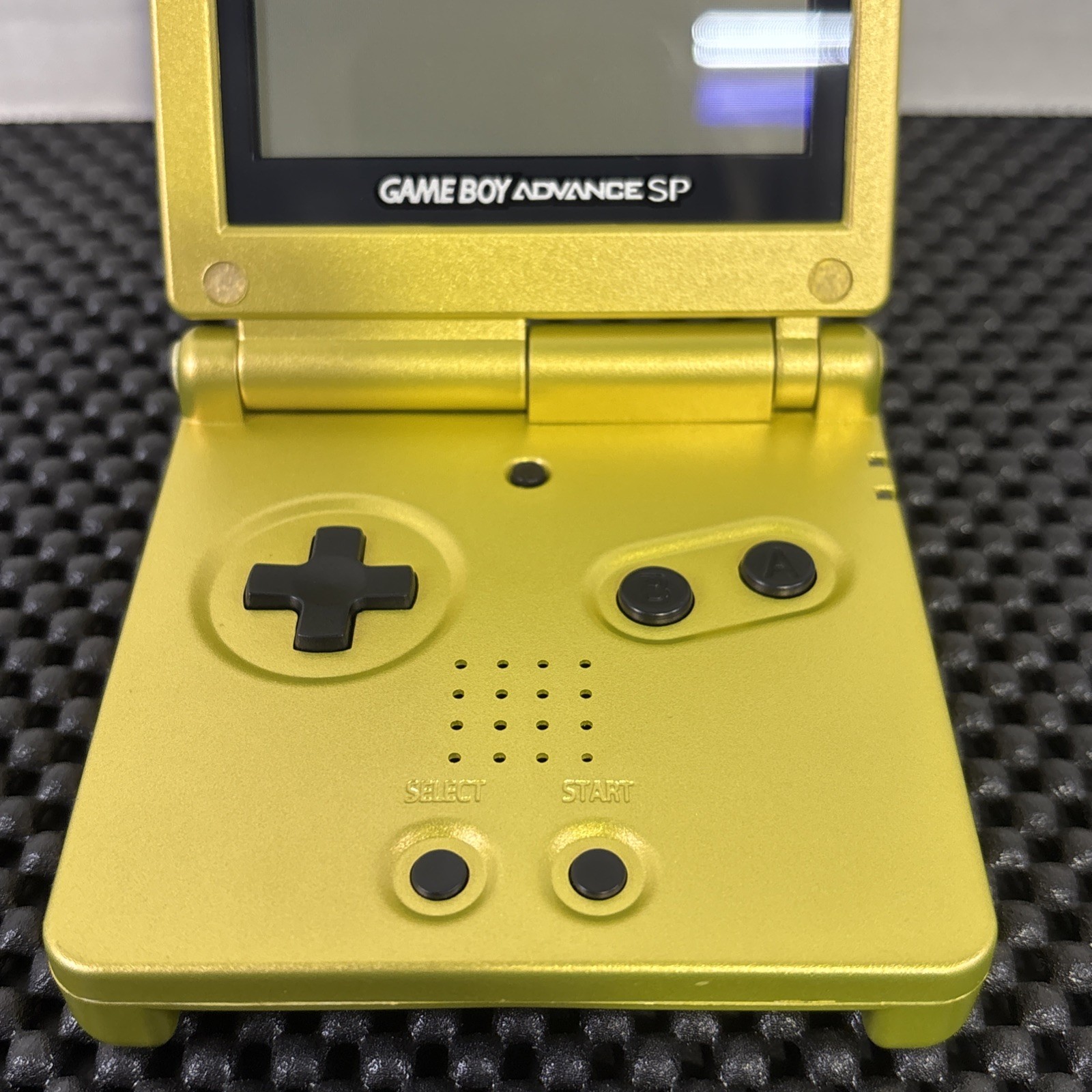 Nintendo Game Boy Advance SP Gold w/Tony Hawk’s Underground 2 OEM Charger