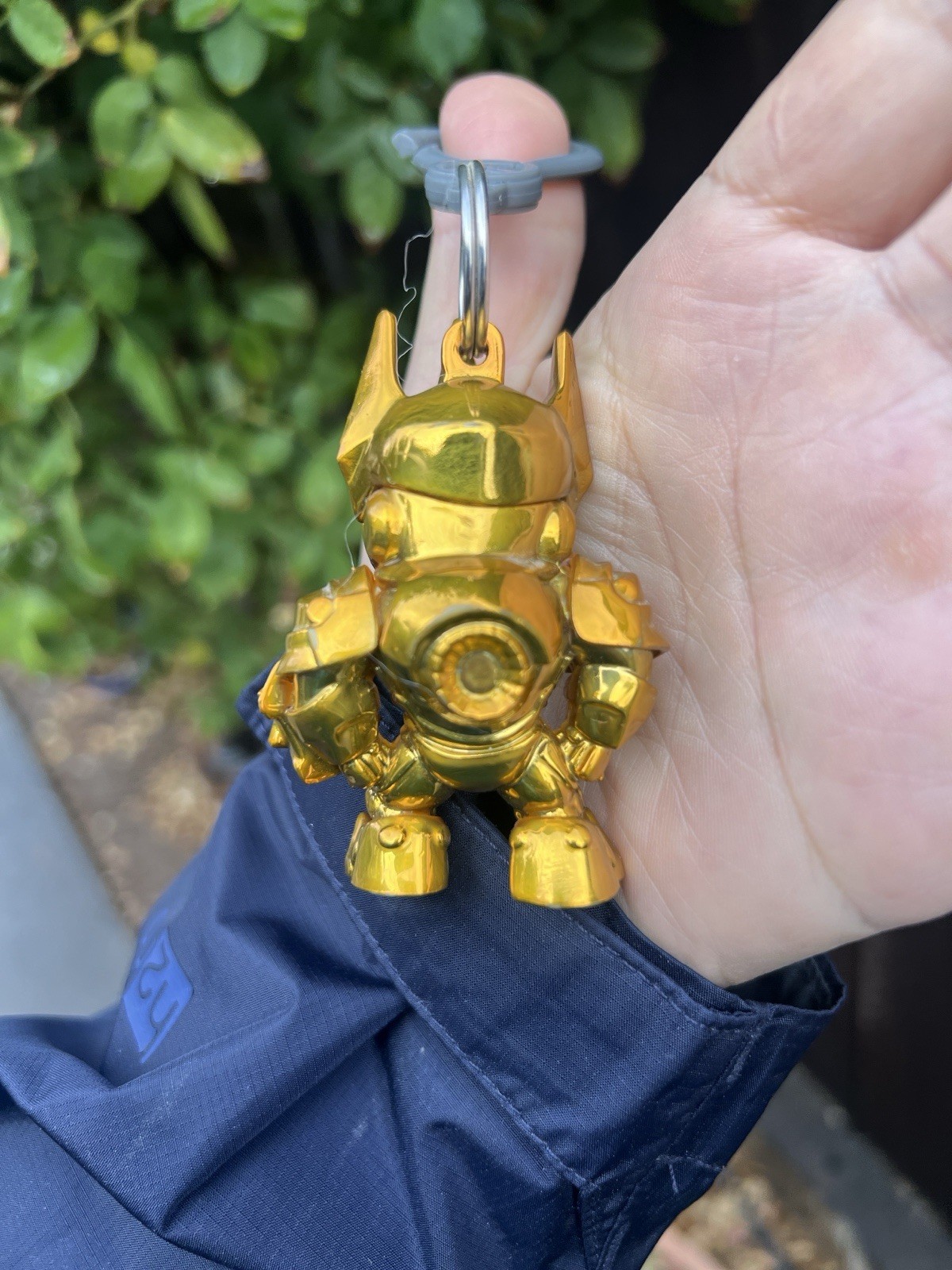 Overwatch Reinhardt Gold Backpack Hanger Keychain Clip