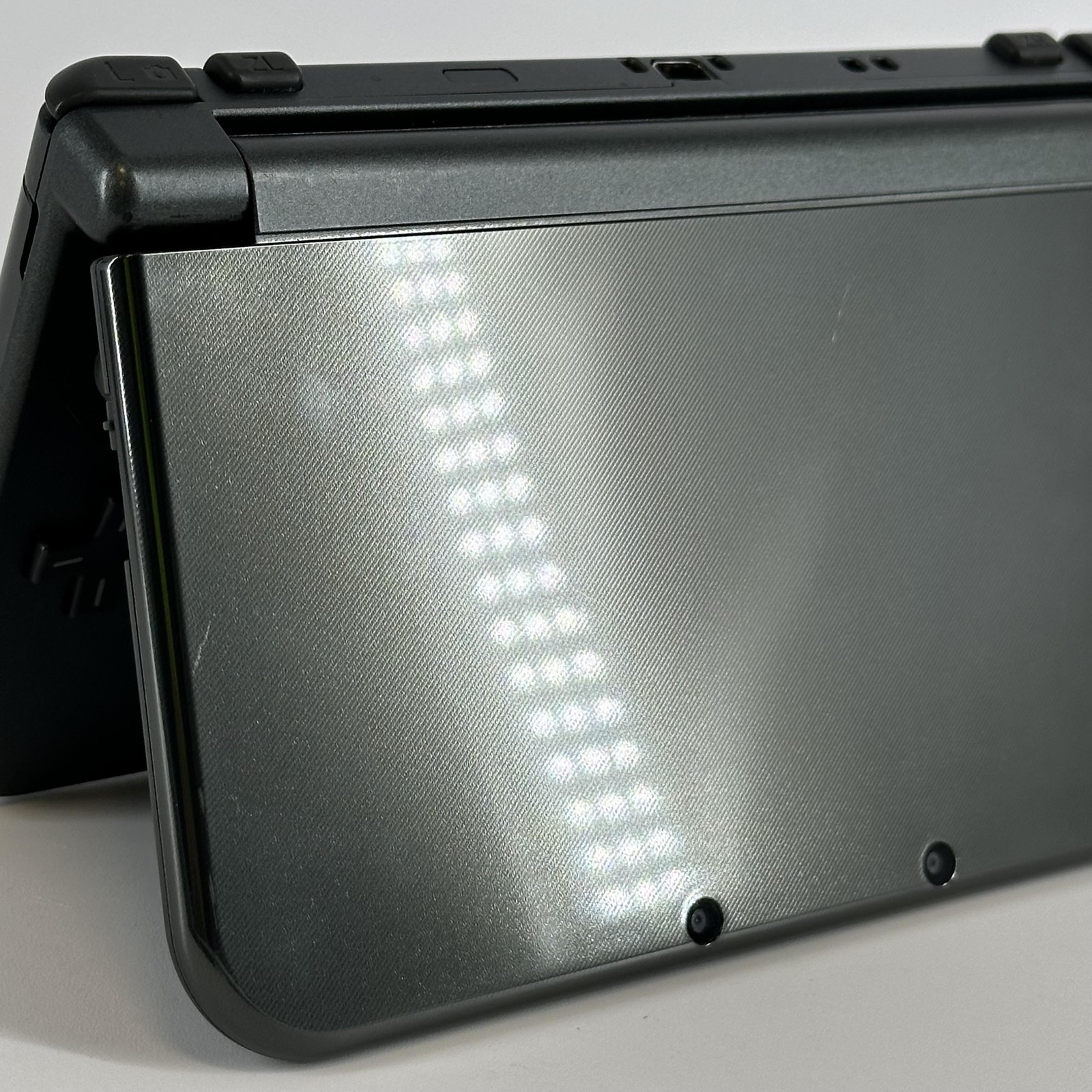 Nintendo New 3DS XL Handheld Console Gray – Very Good w/ Yellow Tint