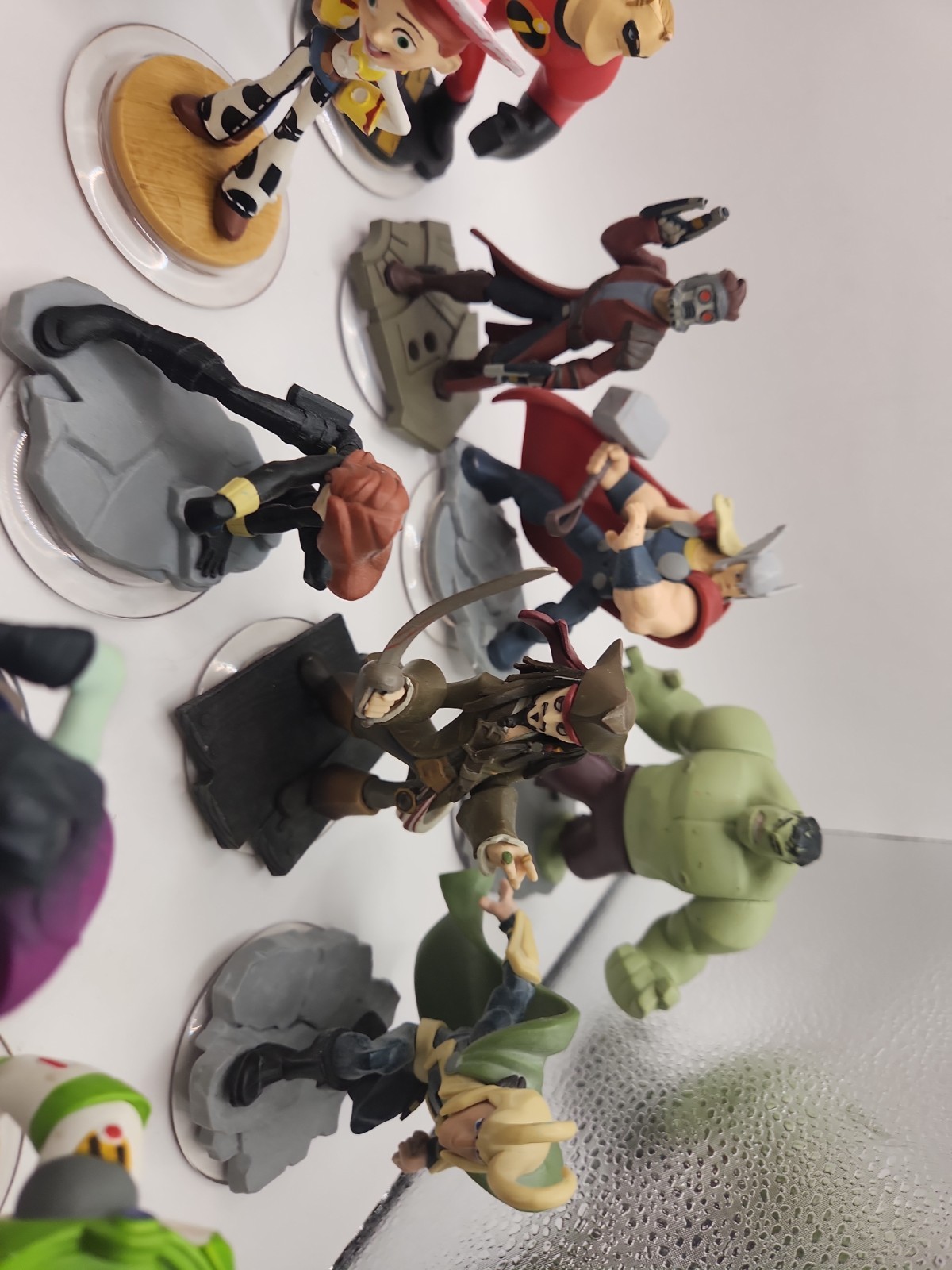 Disney Infinity 13 Figures & 1 Crystal & 1 Power Disc