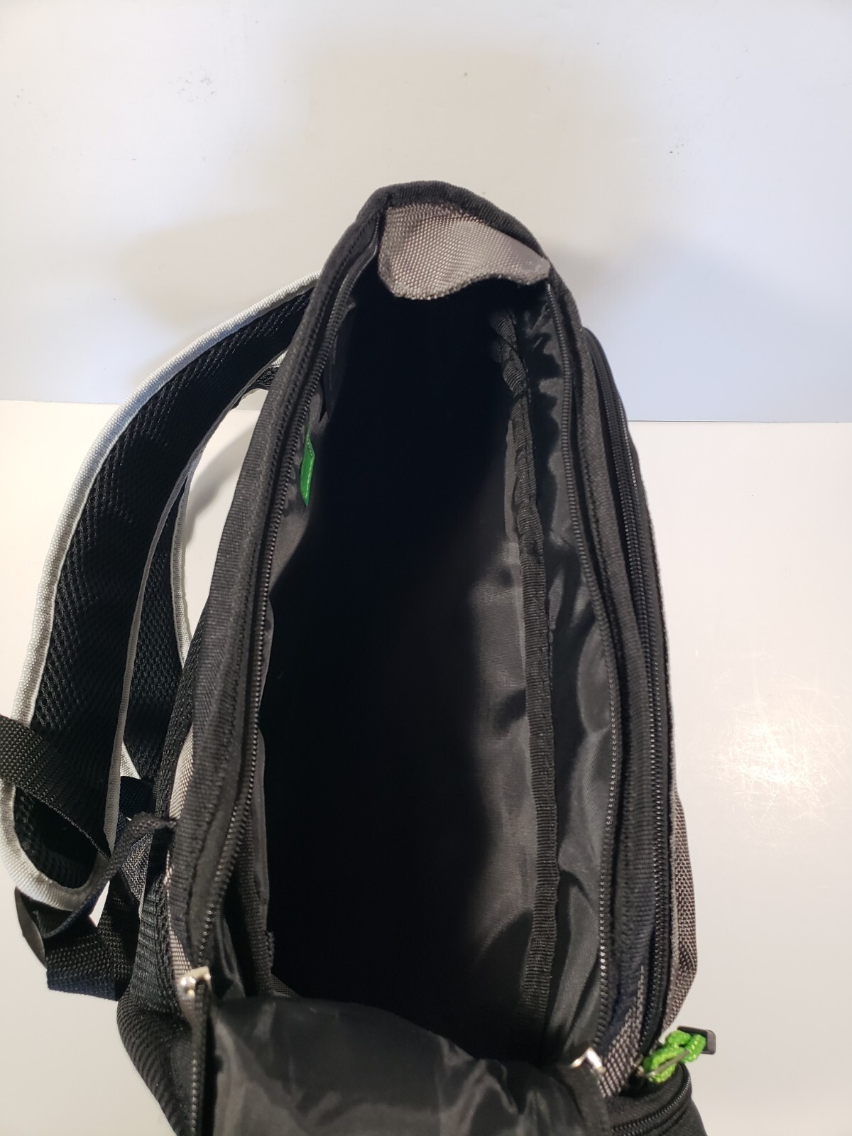 XBOX 360 Backpack Protective Padded Carrying Case Bag EUC