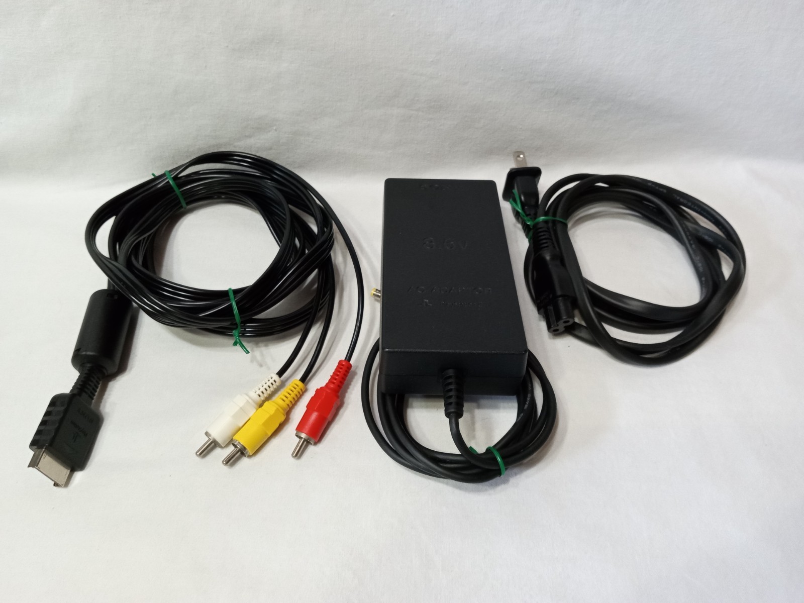 PlayStation 2 PS2 Slim SCPH-77001 Console OEM Cables Controller & More Tested