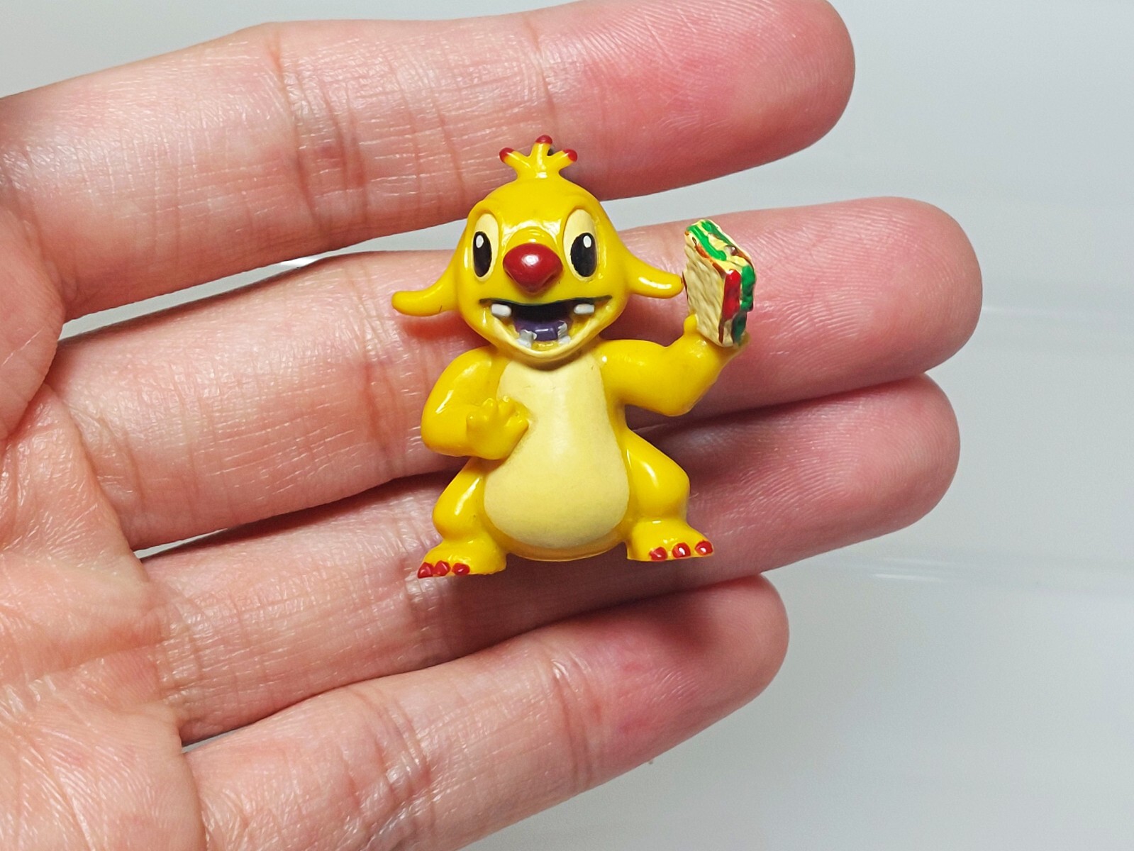 Lilo & Stitch Reuben eating Sandwich Charm Figure Disney Japan A03 1.2in