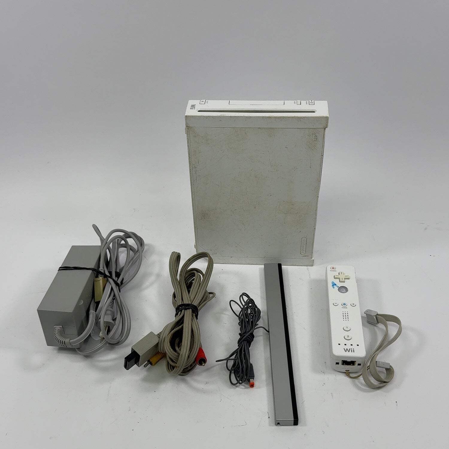 Nintendo Wii Console Gaming System RVL-001 White