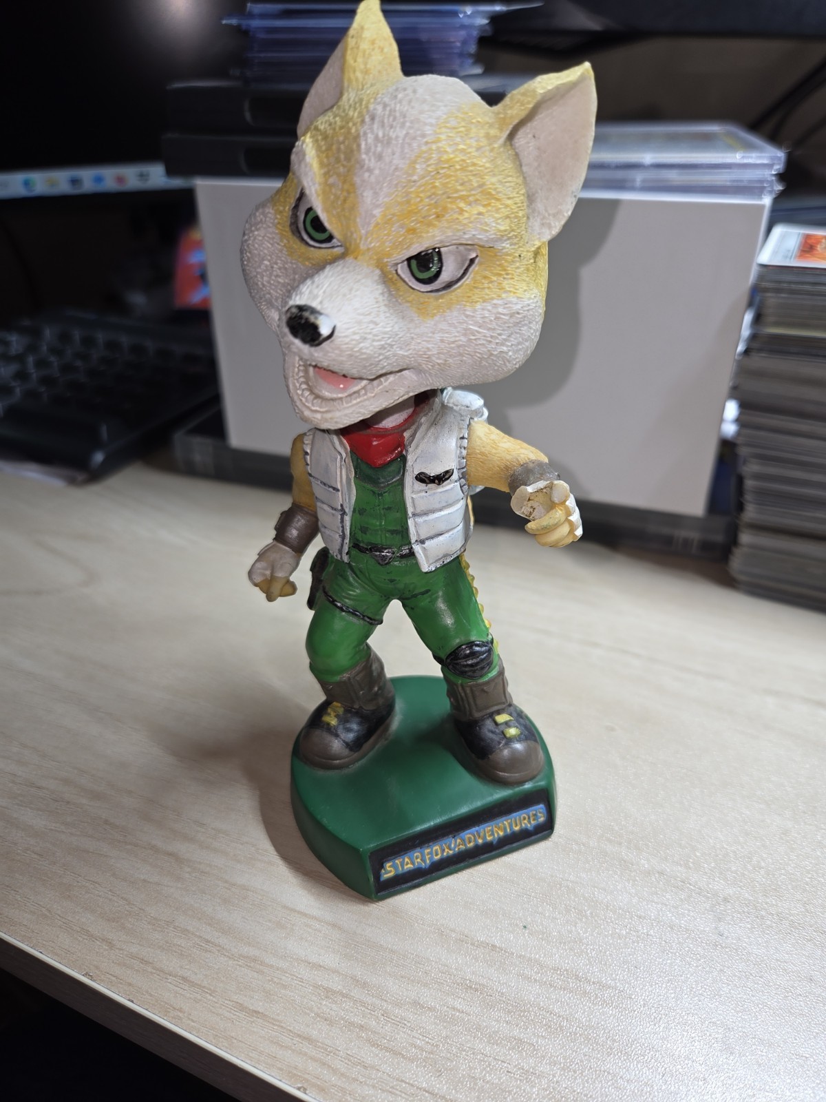 2002 Nintendo STARFOX Adventures Bobblehead Limited Edition – Broken fingers!