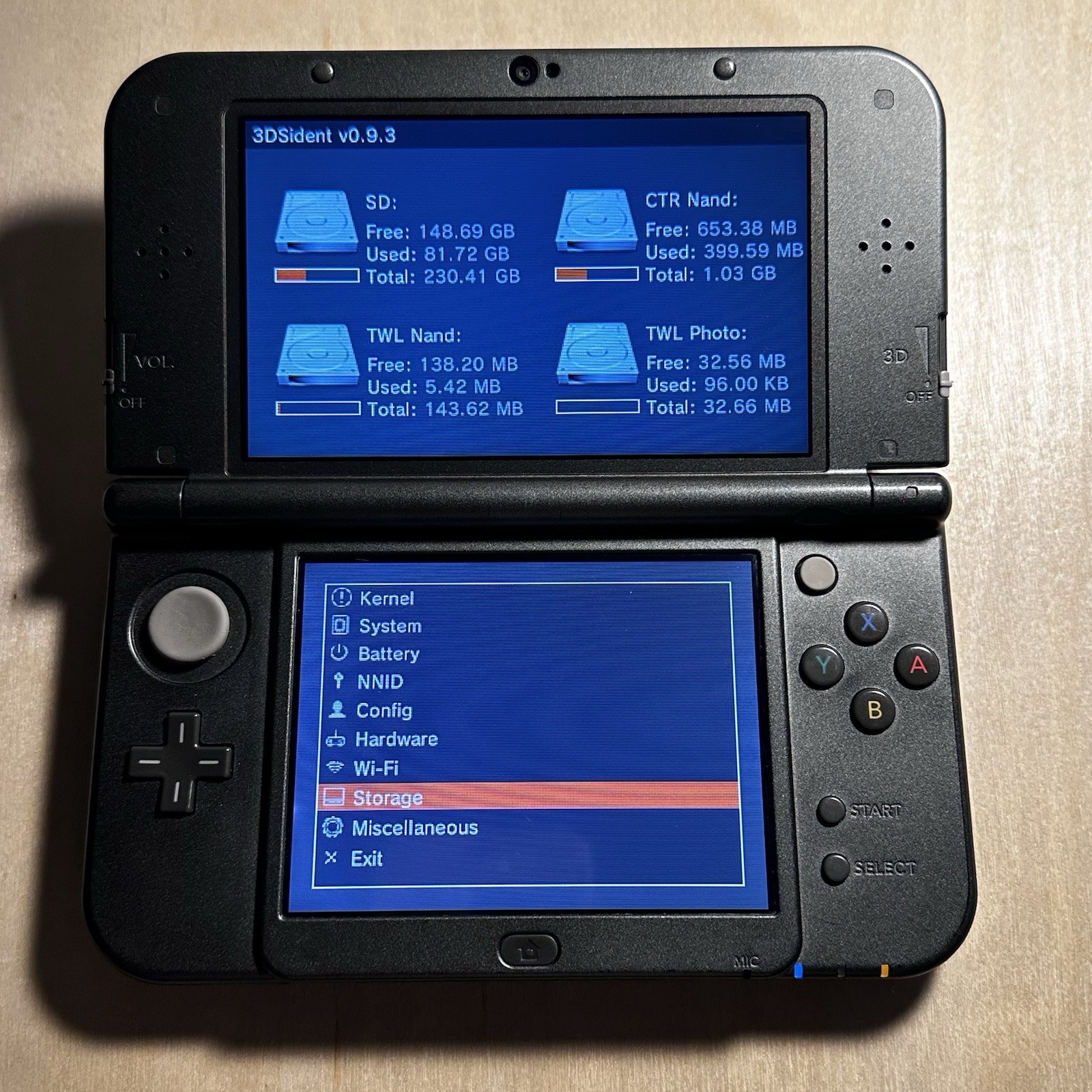 New Nintendo 3DS LL XL Top IPS Region Unlocked Metallic Black Bundle W/ Charger