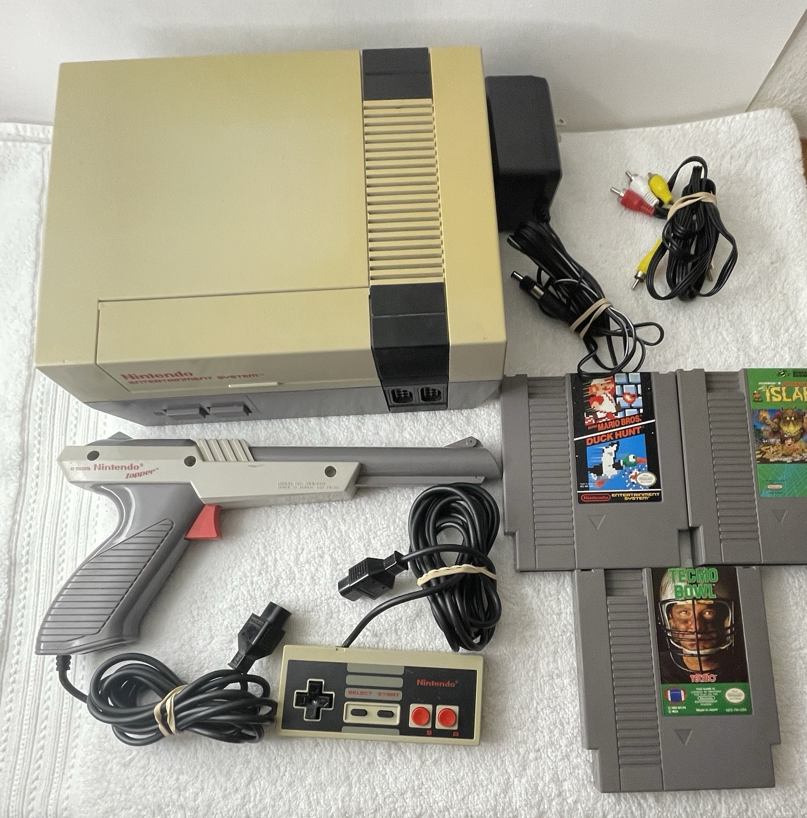 Nintendo NES Console System W/Mario Bundle Lot – Cleaned – Tested