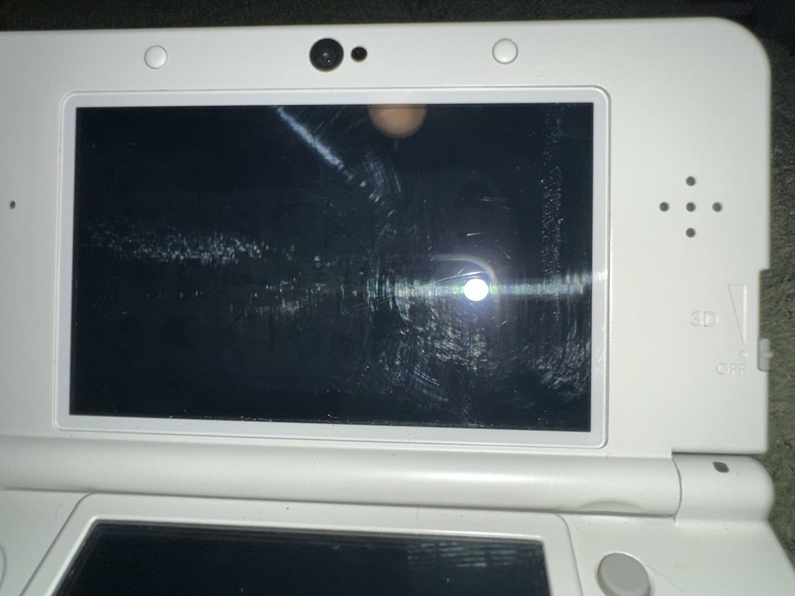 “New” Nintendo 3DS Super Mario White Edition + Games