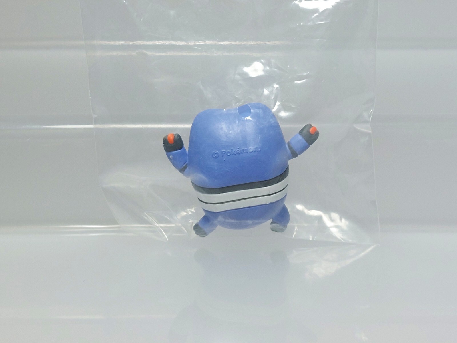 Pokemon Center Japan 2020 Figure Oyasumi Chuu Croagunk Guregguru New 0.8in