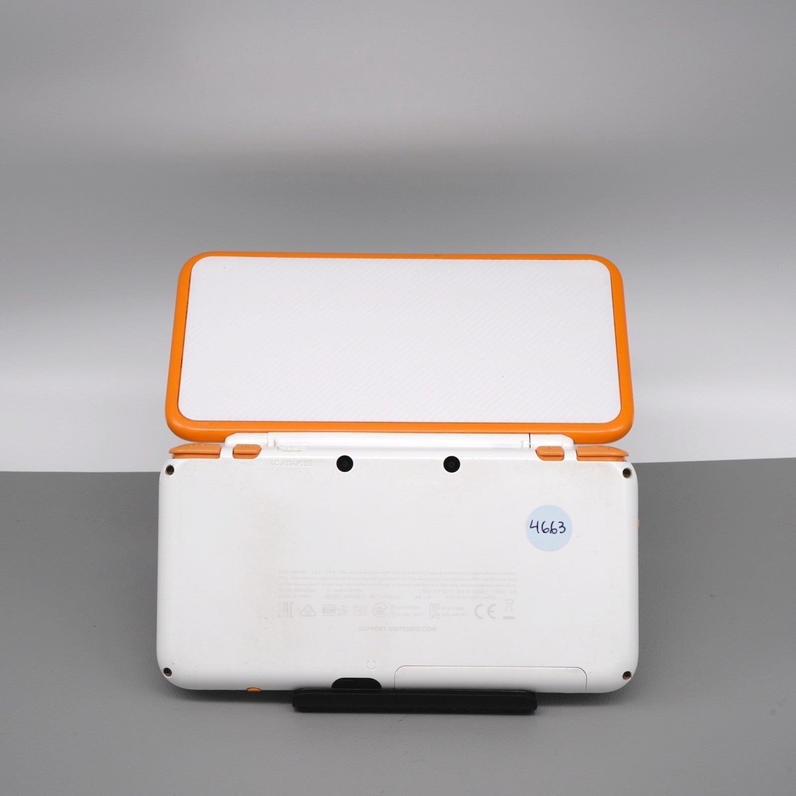 Nintendo “New” 2DS XL LL Console White & Orange w/ extras (USA Seller)
