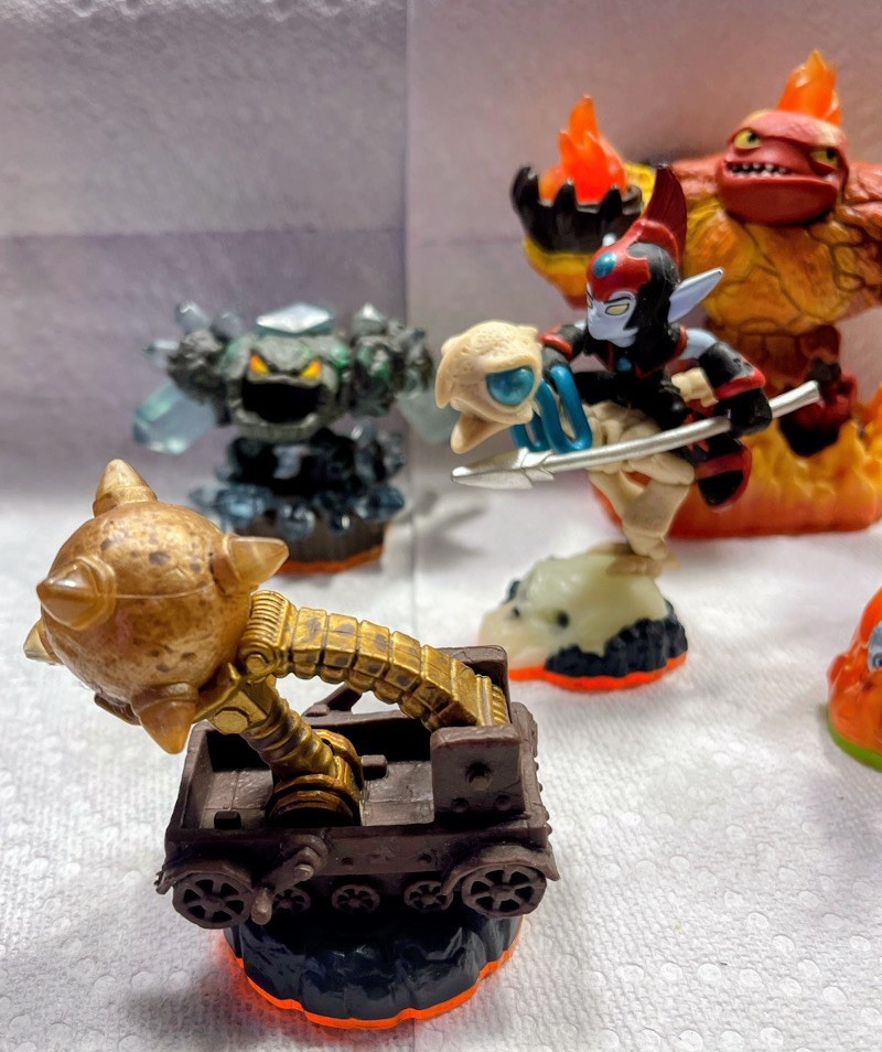 Activision Skylanders Spyro’s Adventure Figure Lot – Lot of 8 figures
