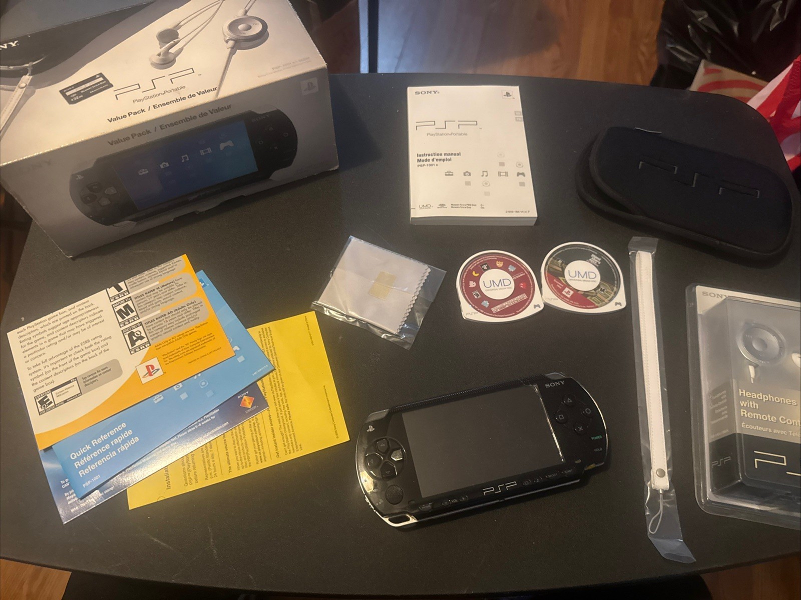 Sony PlayStation Portable – Black (PSP-1001K) With Original Box (Read/See Pics)