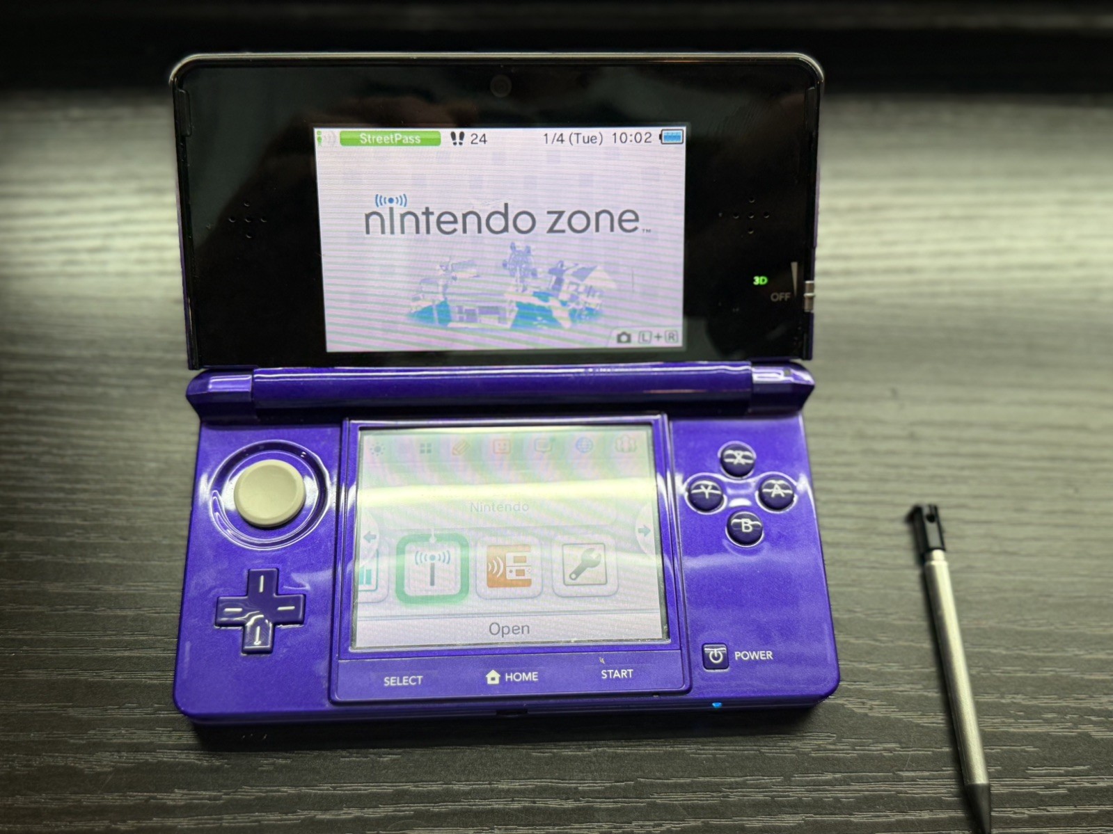 Nintendo 3DS Midnight Purple Handheld Console System Docking + Tested + 11 Games