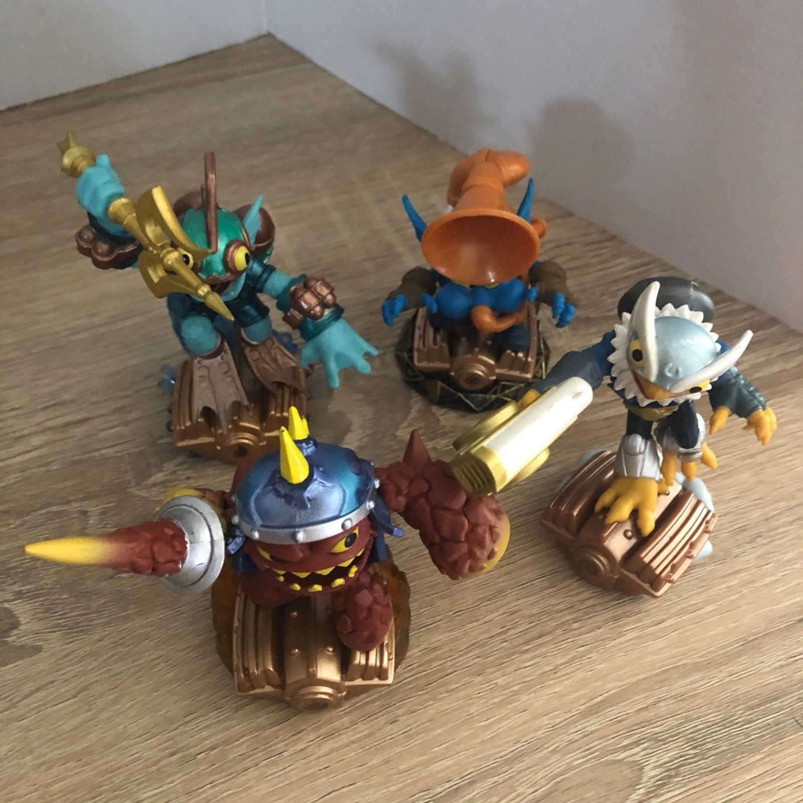 Skylanders Super Chargers Lot Of 20 Portal Power Character Figures Xbox 360
