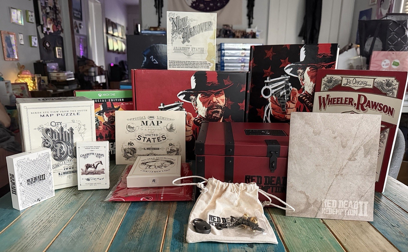 Red Dead Redemption II 2 Collector’s Box CIB contents unopened + game + guide