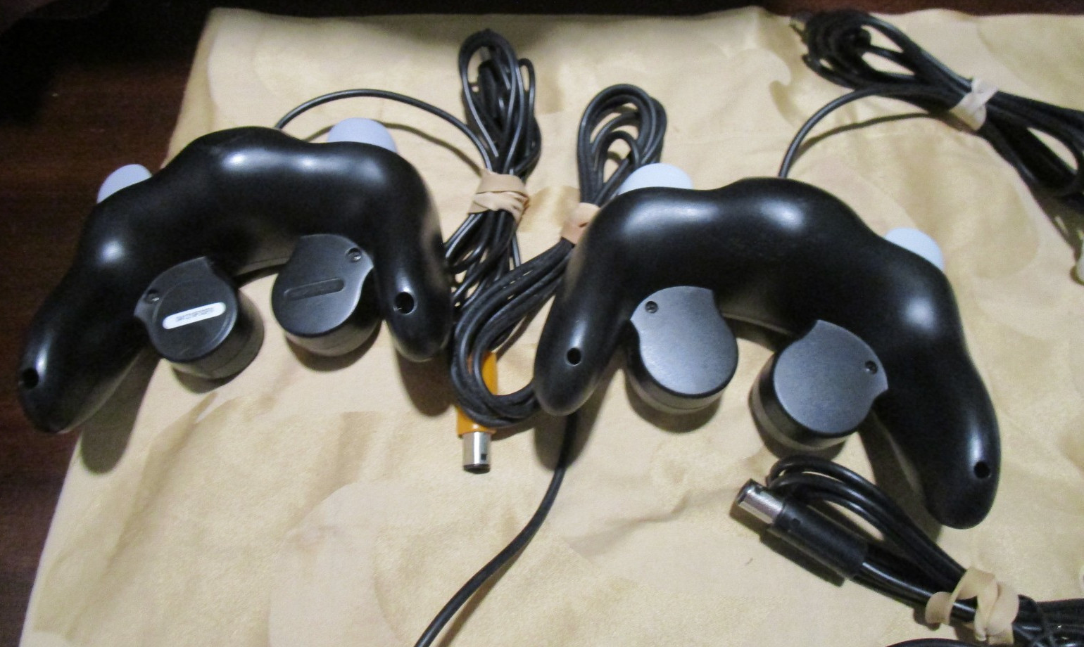 LOT 6 Unbranded Handheld Nintendo Gamecube Controllers White Black Silver Orange