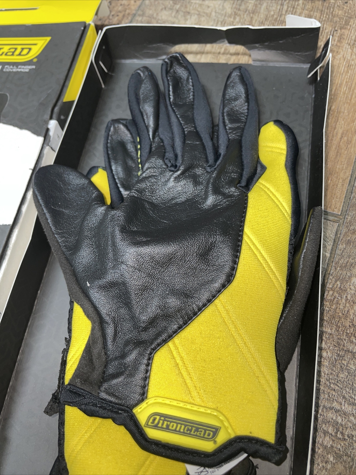 Ironclad Console Gaming Gloves Precision Fit Performance Grip Touchscreen XS