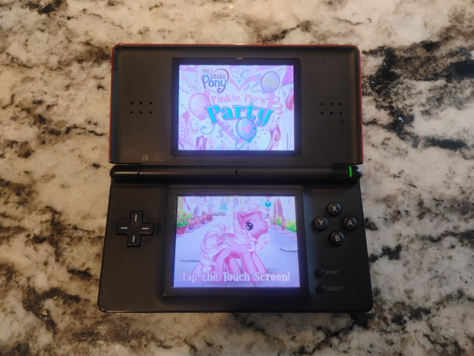 Nintendo DS Lite Bundle – Crimson/Black – Tested And Working