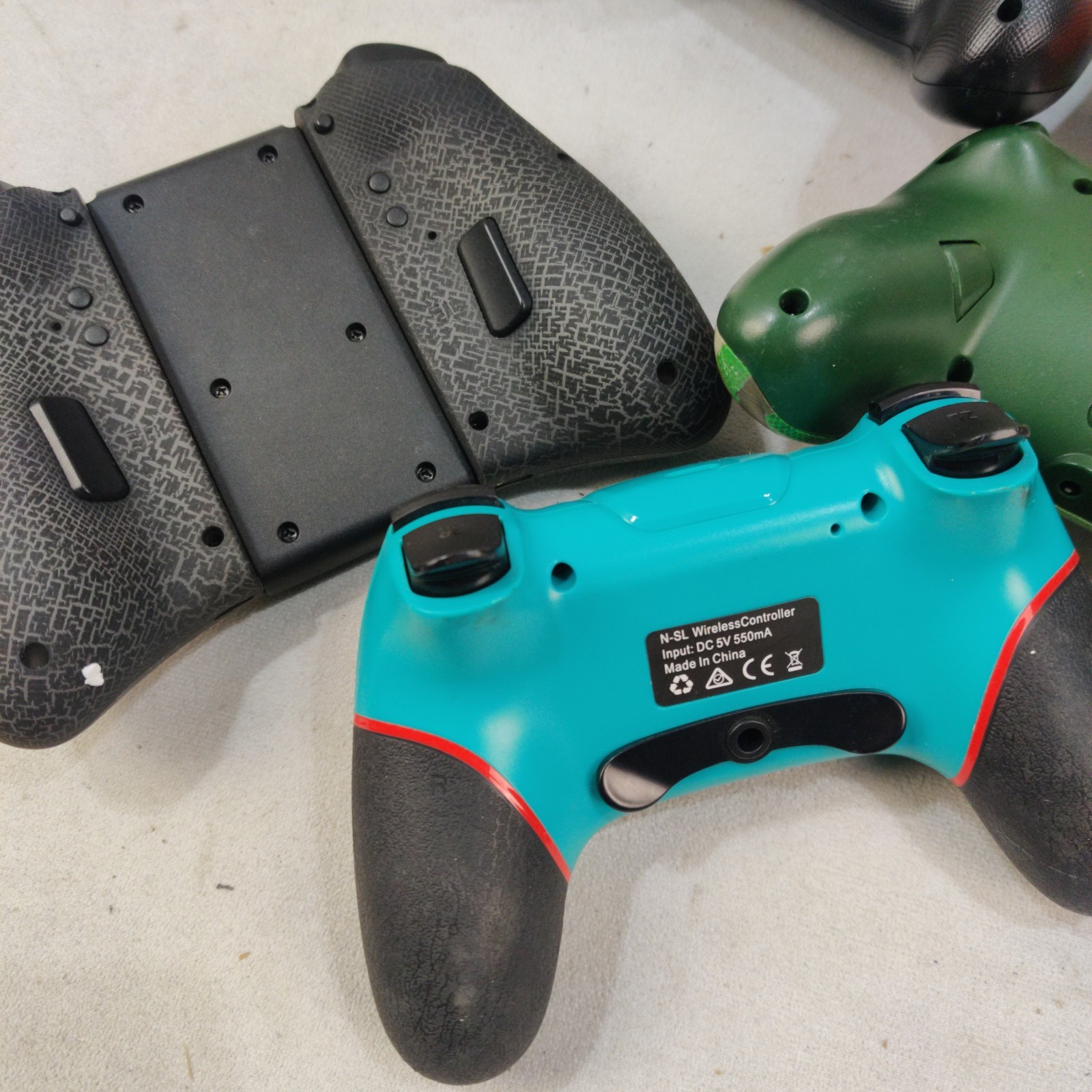 Lot of 5 Assorted Third Party Nintendo Switch Controllers READ DESCRIPTION