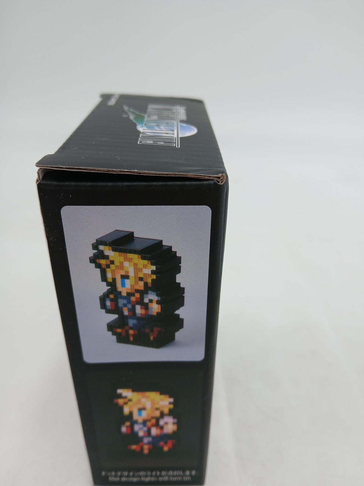 Final Fantasy VII PixelLight Lamp Cloud Strife FFRK Square Enix Black Multicolor