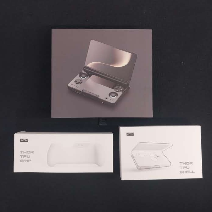 AYN Thor Pro 12 256 GB Clear Purple with TPU Grip and Shell