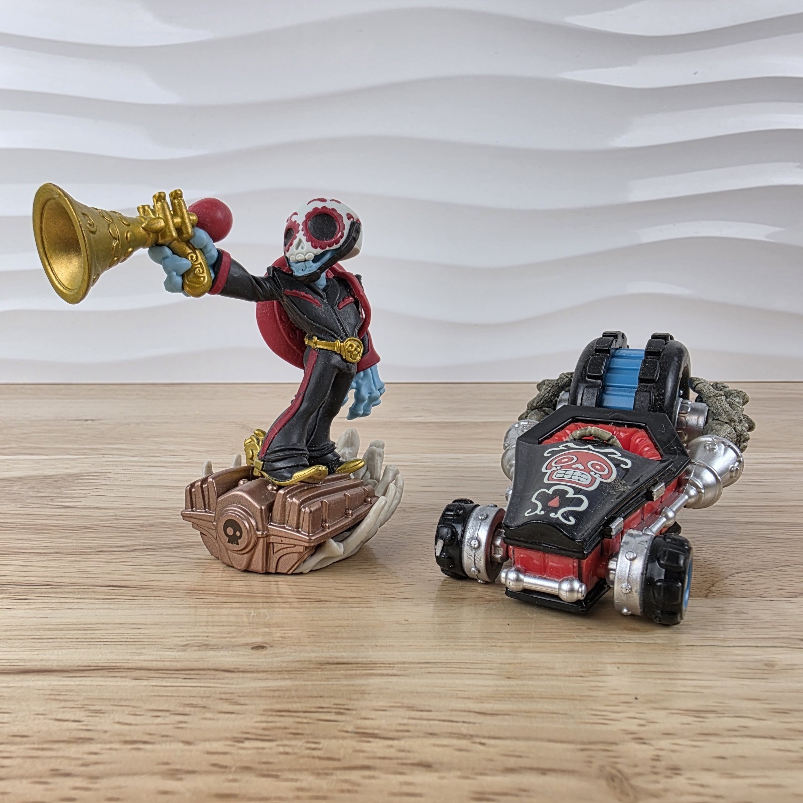 Skylanders SuperChargers 2015 Fiesta Figure + Crypt Crusher Vehicle 87528888