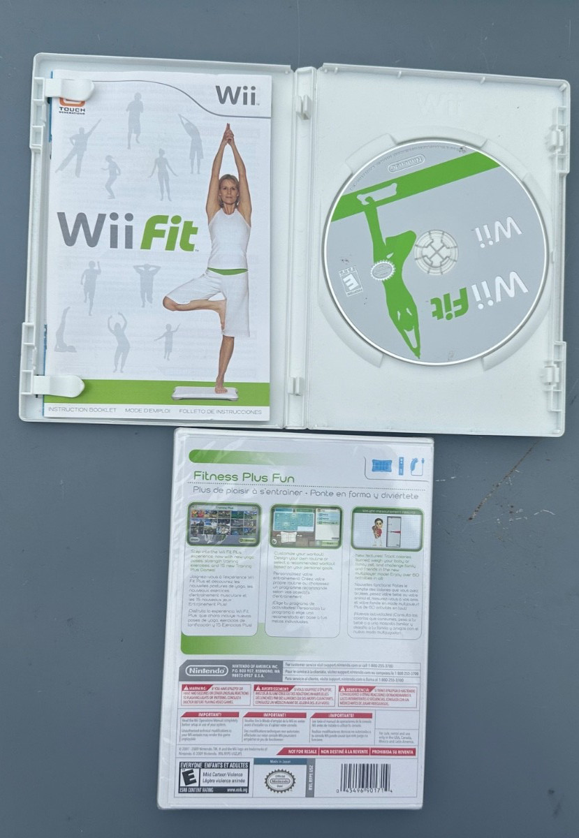 WII Fit & Wii Plus – Complete & Manual- CIB Wii fit plus sealed