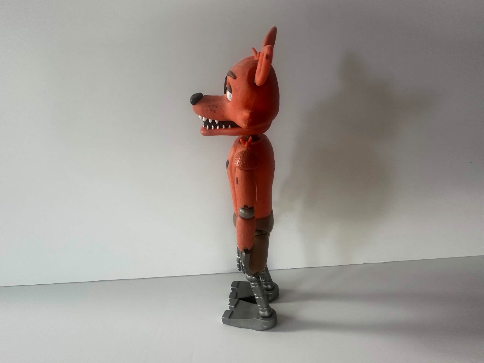 Funko FNaF, 2017 – Glow in the dark Foxy action figure. [Hot topic exclusive]