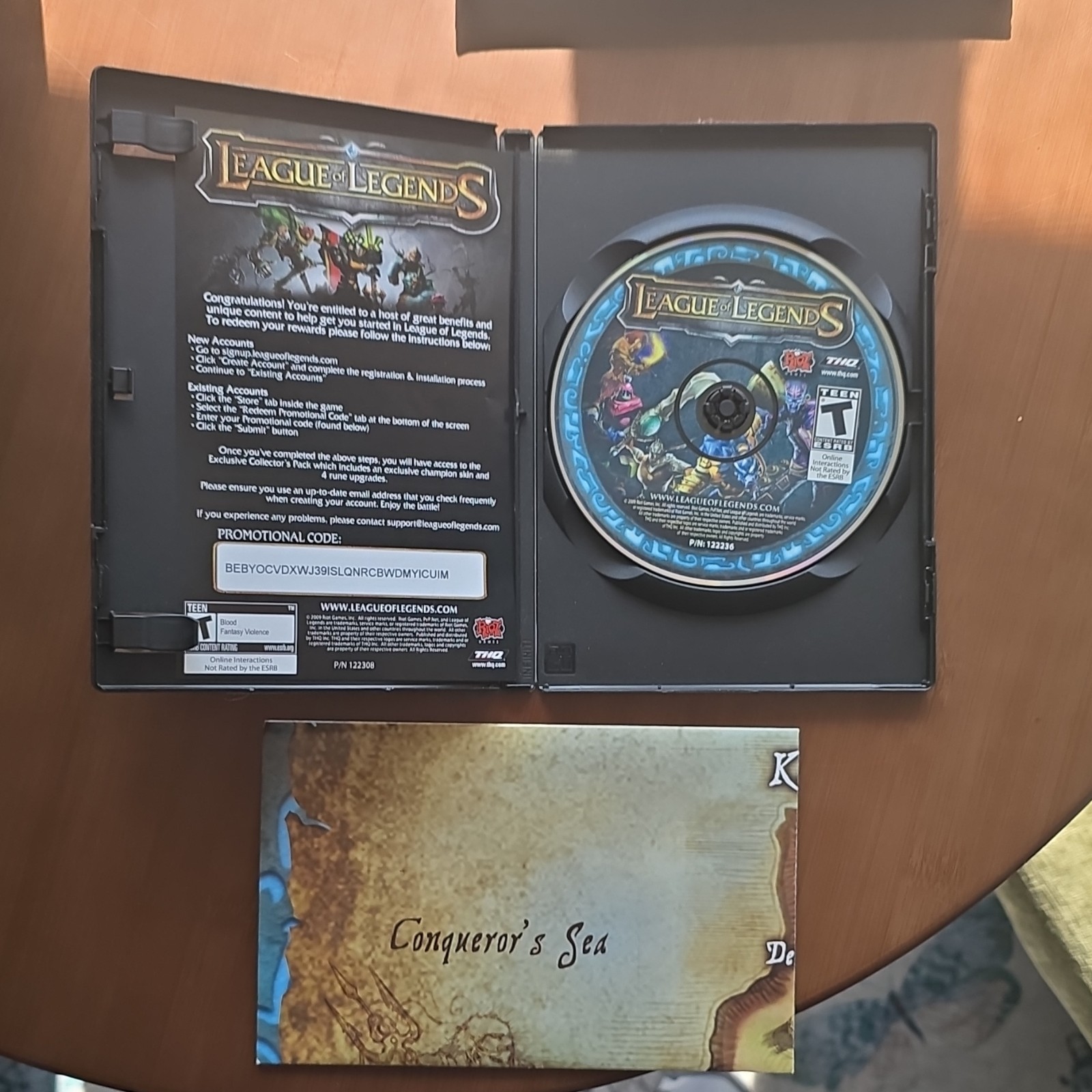 League of Legends Collector’s Pack (PC, 2009) PC Game w/ Map & Disc. No Manual