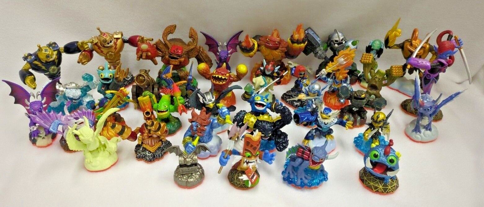 Skylanders Giants Figures – Buy 3 Get 1 Free plus Free Shipping