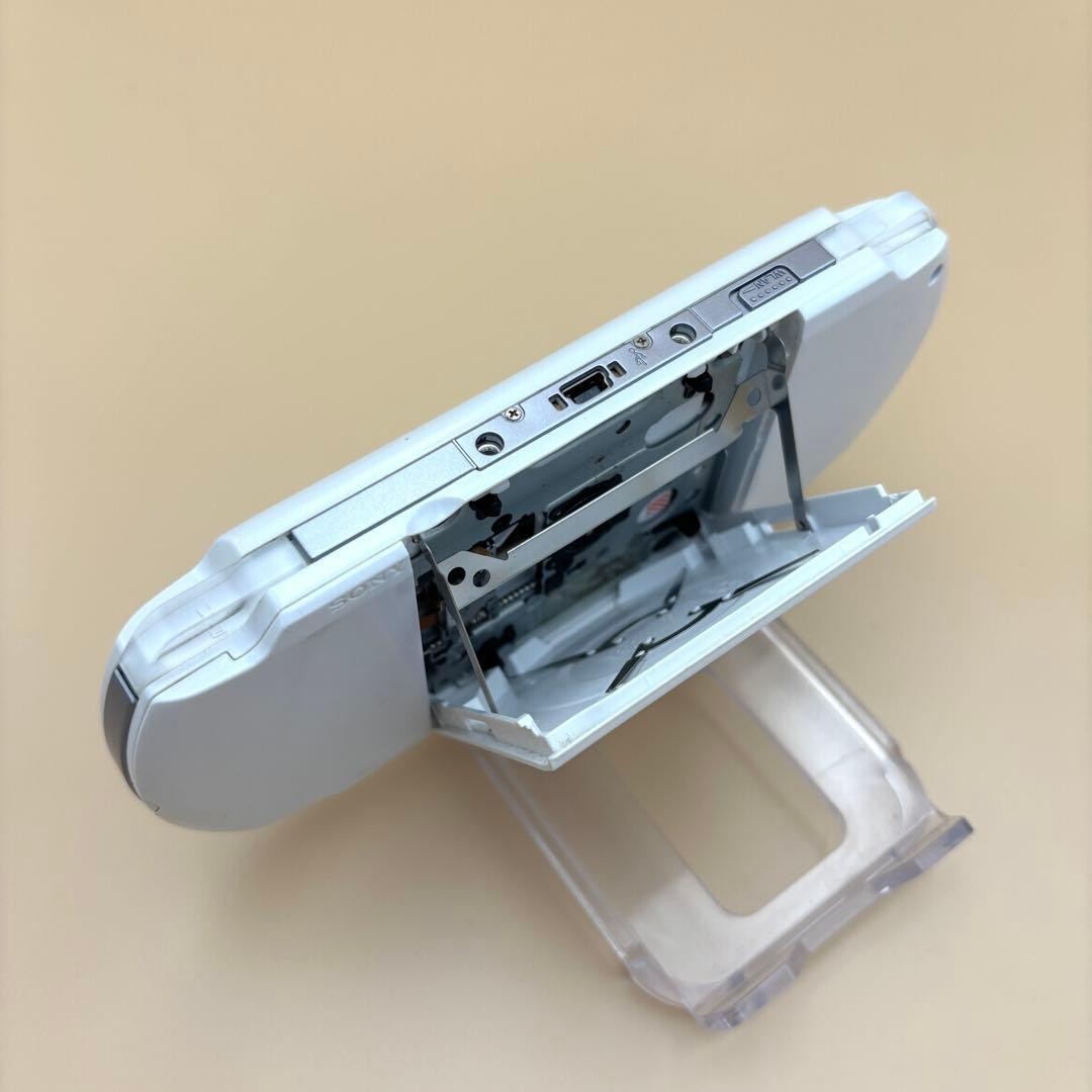 Excellent Sony PSP 3000 Pearl White Tested
