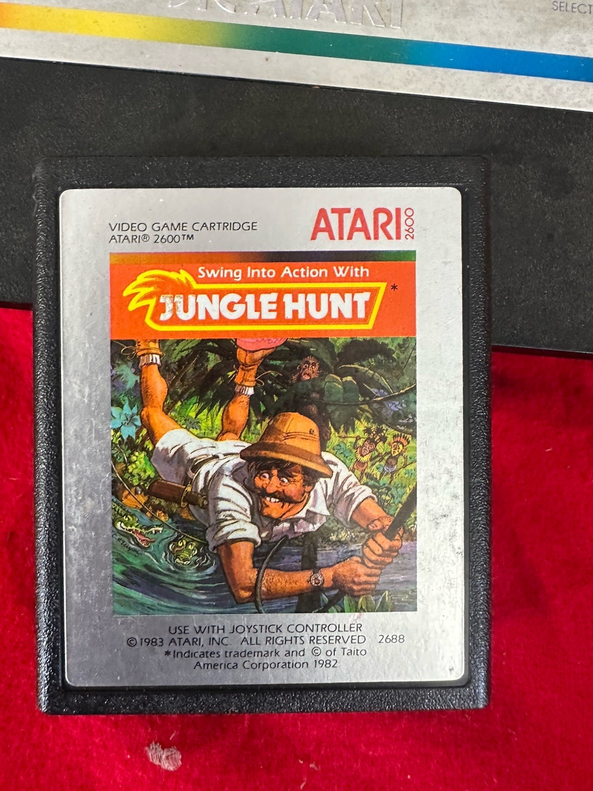Jungle Hunt Atari 2600 box, game, warranty card, no manual TESTED WORKS