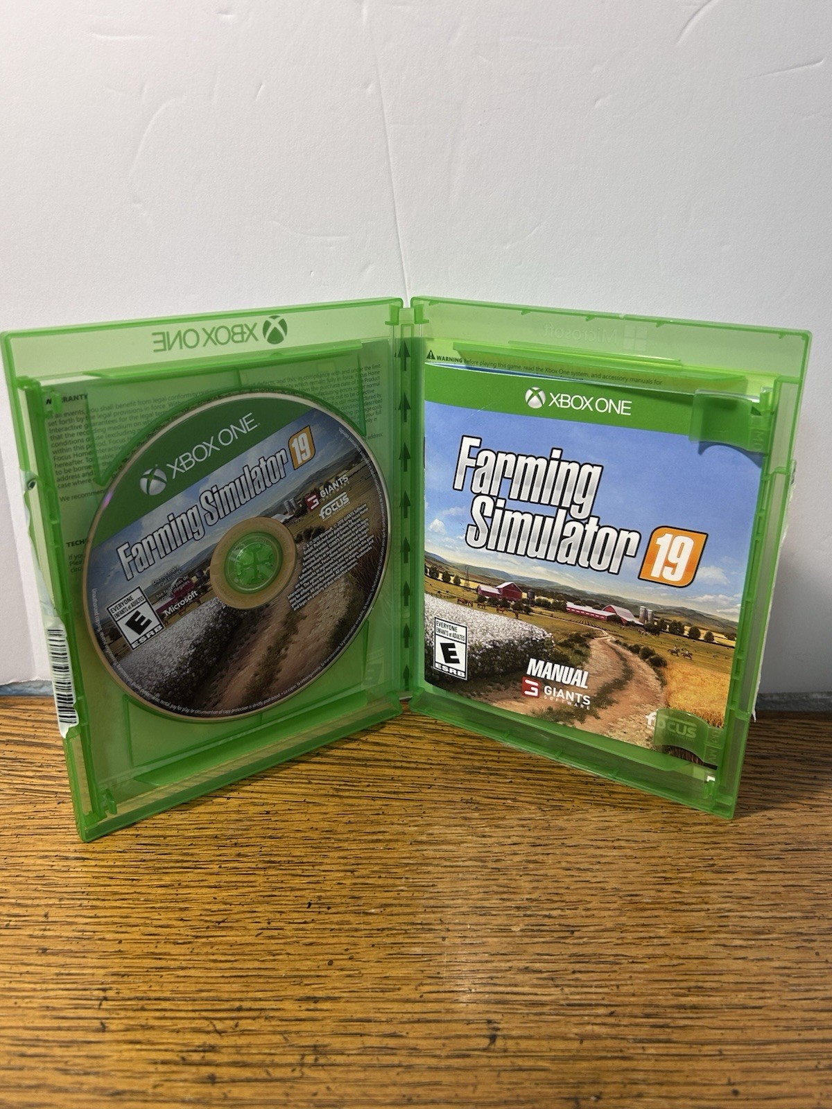 Farming Simulator 19 (Xbox One) CIB Complete – Excellent Condition Adult Owned