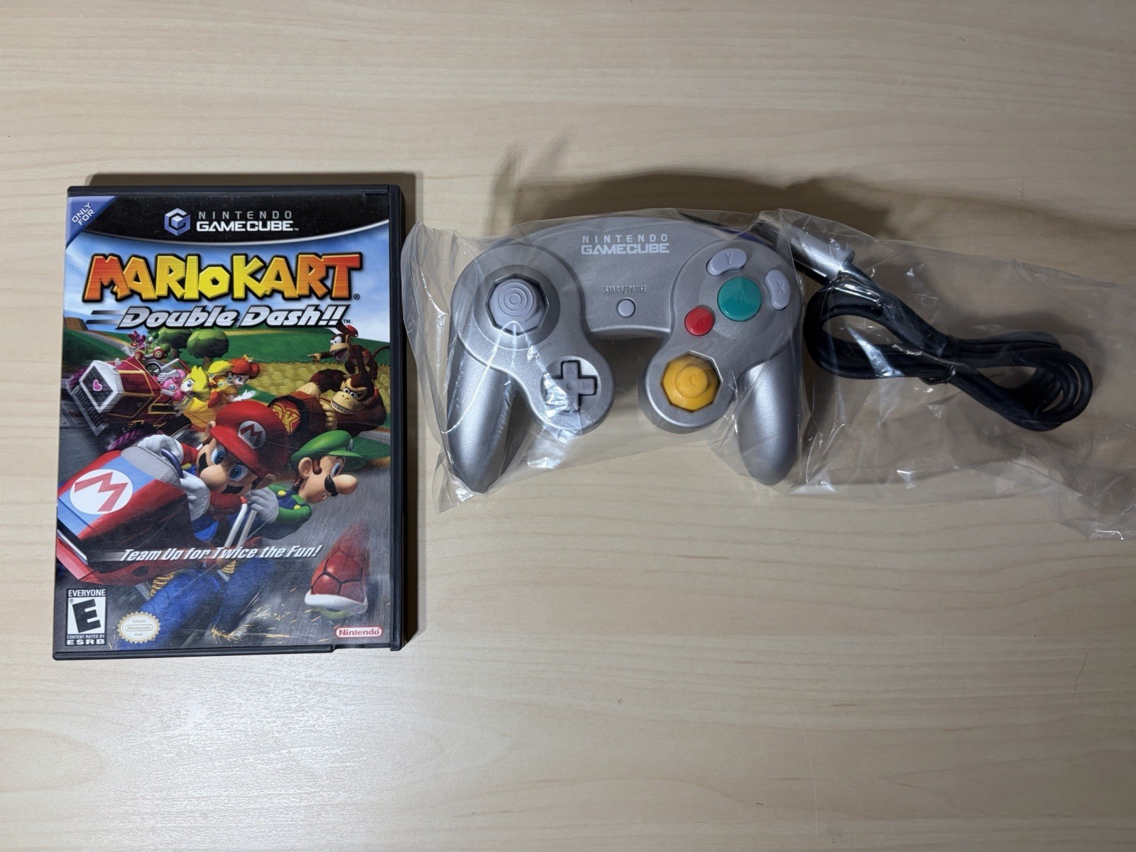 Nintendo GameCube Mario Kart Double Dash Bonus Set Complete Open Box