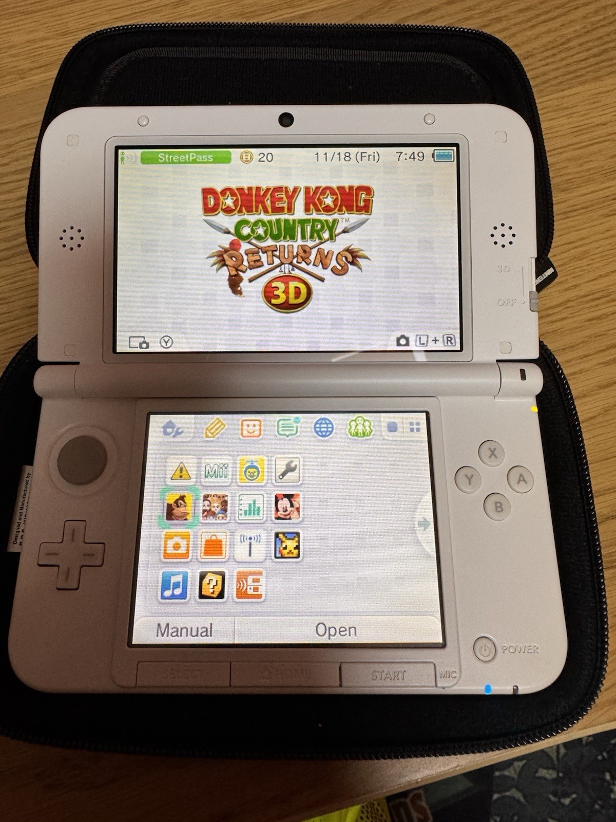 Nintendo 3DS XL White Animal Crossing Limited Edition – Great Condition