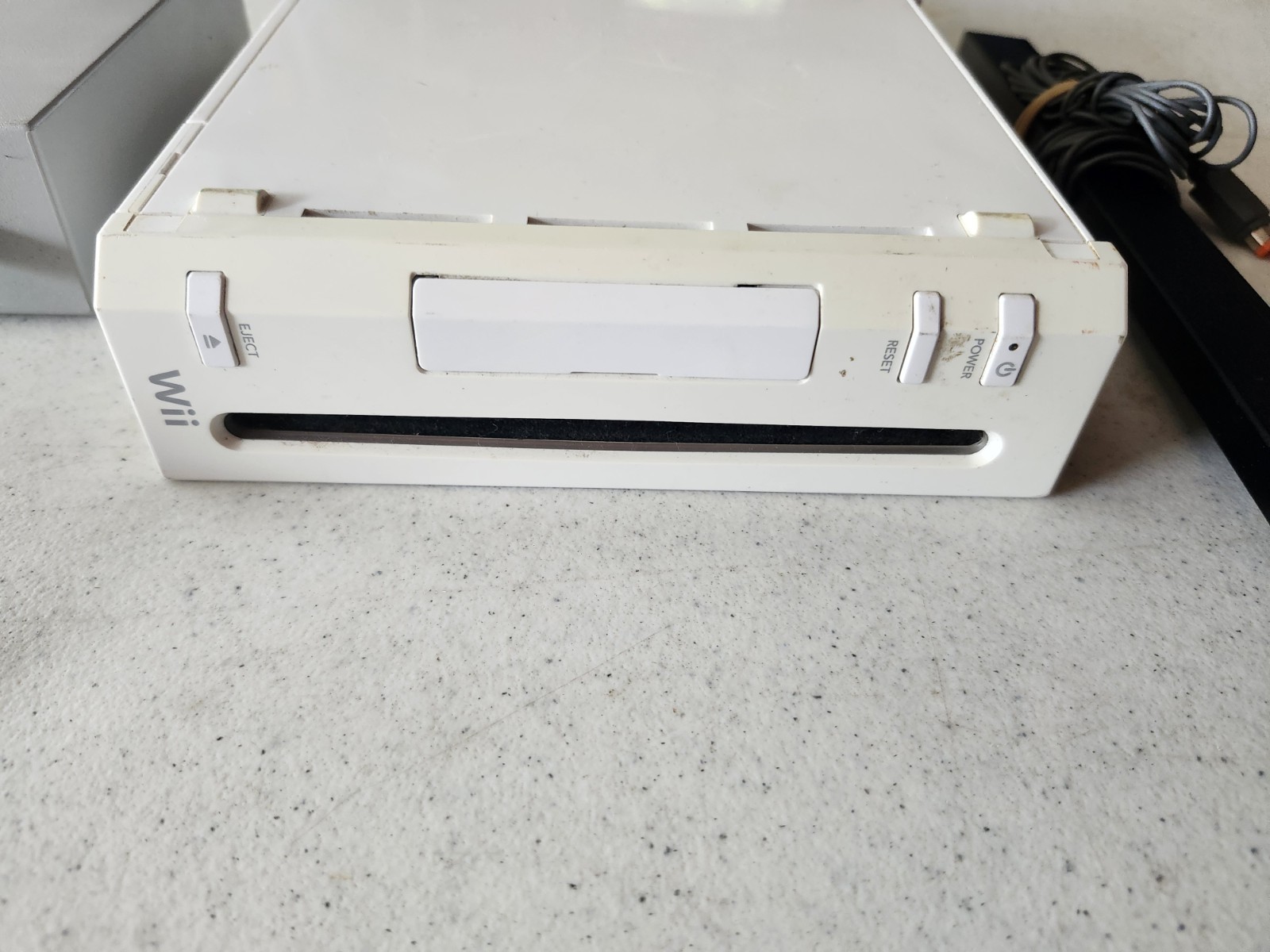 Nintendo Wii GameCube Compatible Home Console White, U.S. Model RVL-001