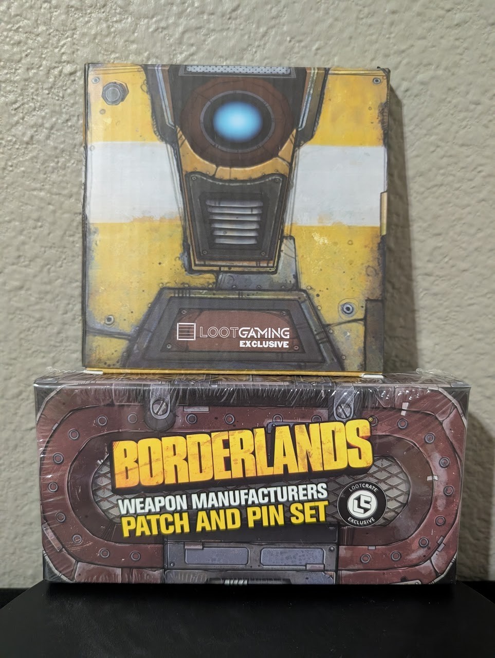 [New] Borderlands Claptrap Bottle Opener Patch Pin Set Bundle Loot Crate Gaming