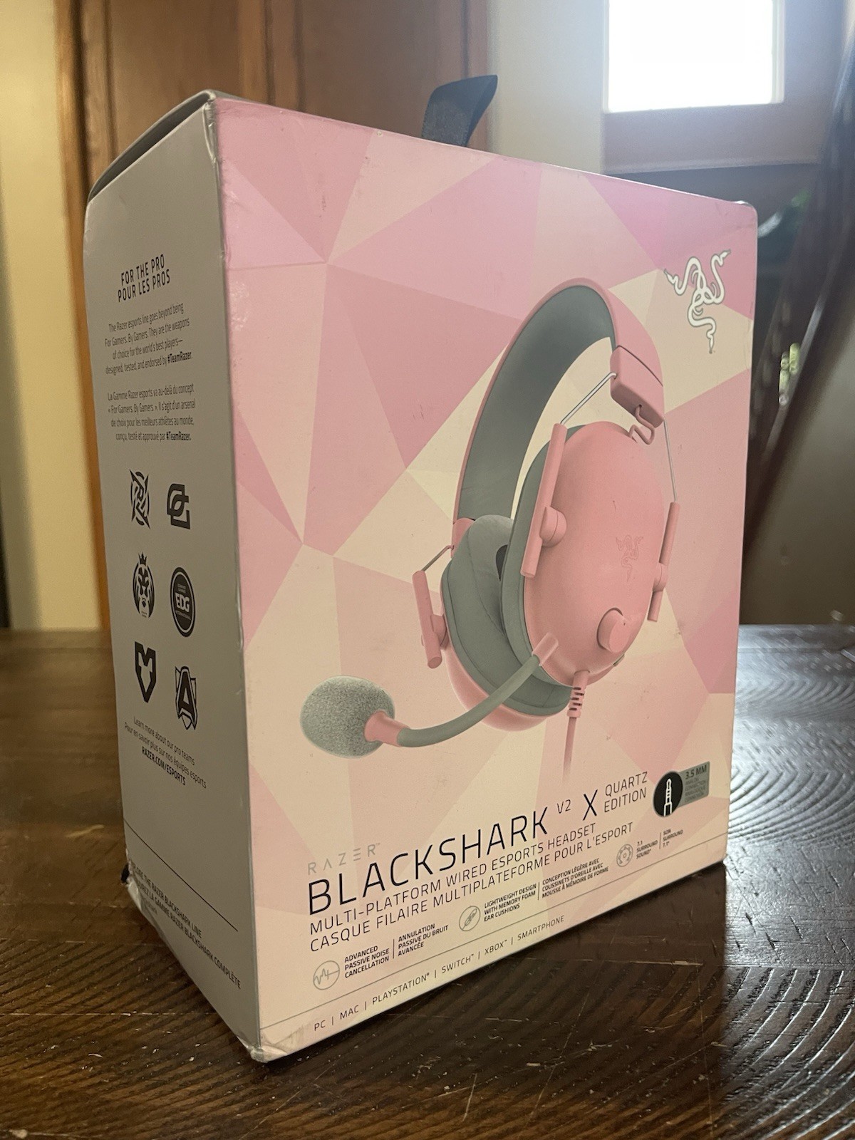Razer – BlackShark V2 X Wired Gaming Headset – Quartz Pink
