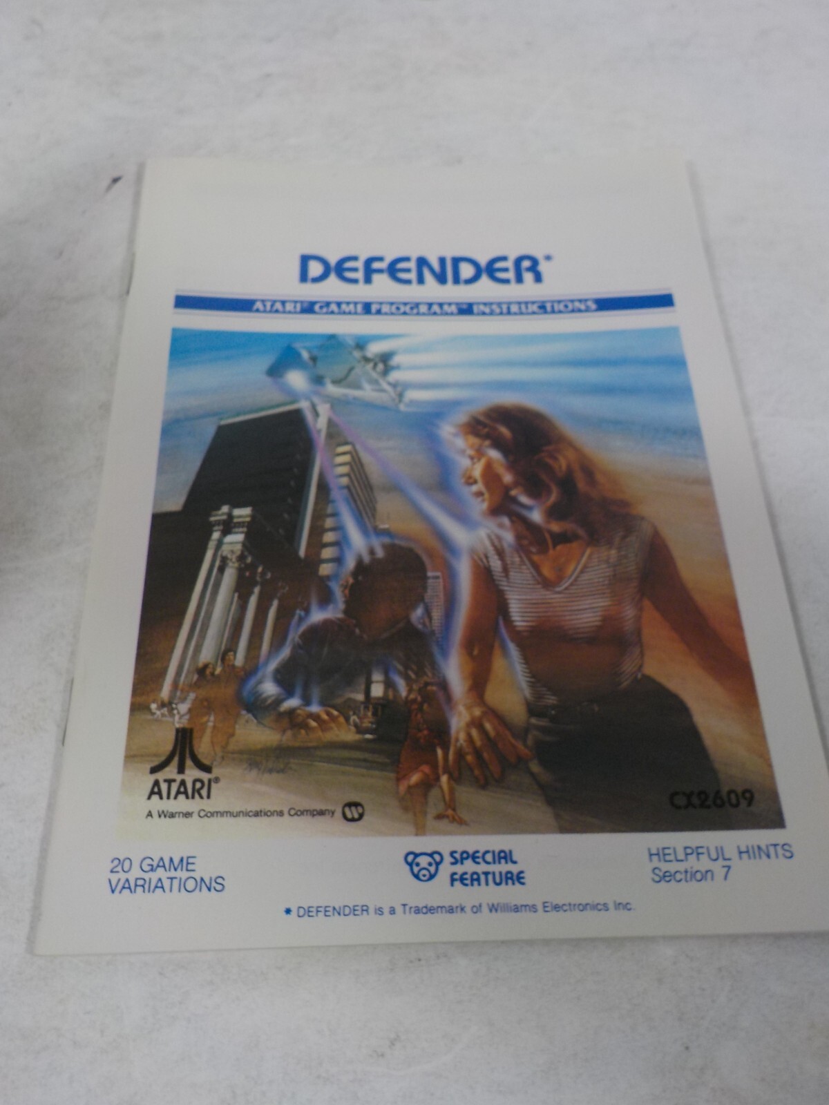 N A129 Atari 2600 Game w/ Manual Lot Asteroids & Defender